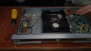 Разбираем dvd плеер и узнать причину чего он не работае?