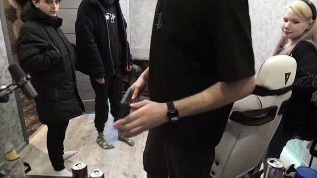 Ирл пранк Пришли купить монитор у инвалида смотреть онлайн