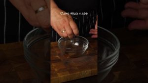 Фиш-энд-чипс по-британски с маринованными огурцами | Хрустящий рецепт дома