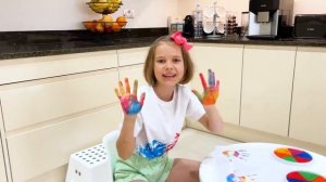 Мистер Макс Макс покрасил папе футболку