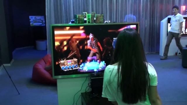 Xbox 360 Kinect - танцы под Poker Face смотреть онлайн
