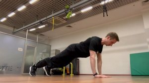 Переход из прямой планки в боковую (FRONT TO SIDE PLANK)