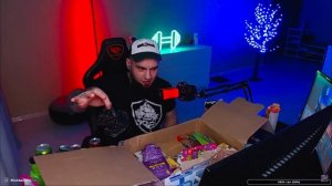 ВЛАД ГАНТЕЛЯ ОБЗОР ПОСЫЛКИ ОТ ПОДПИСЧИКА С ЧЕХИИ🎁