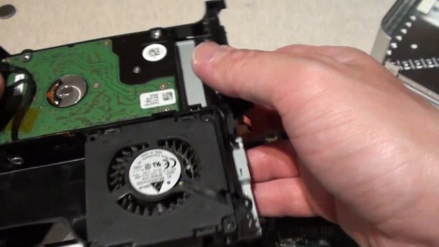 Раритетные девайсы - Mac Mini (A1103), ему уже 20 лет! смотреть онлайн