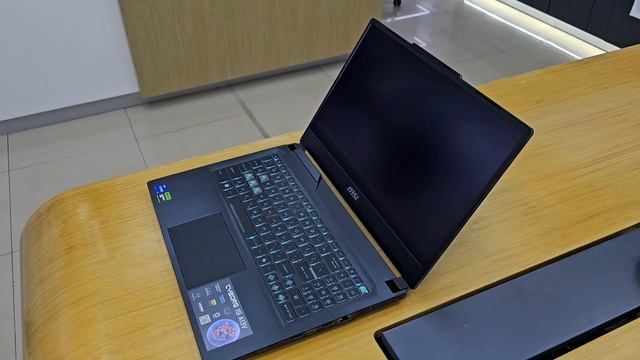 Ноутбук MSI Cyborg 15 в магазине MSI Store. Распаковка и обзор смотреть онлайн