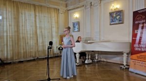 Алиса  Сухова русская народная песня  "Повянь, повянь бурь погодушка" и Шуман. "Песочный человечек"