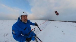 Балонники не летают в 3 м/с .  Кайты падают с небес.