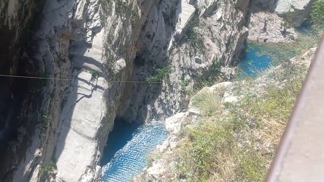 СУЛАКСКИЙ КАНЬОН ПЕЩЕРА НОХЬО смотреть онлайн