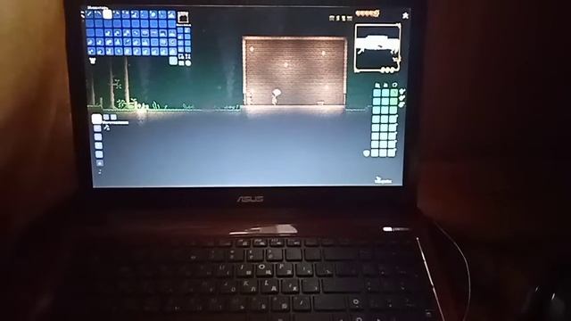 Как выйти из терарии на ПК сахронить и выйти смотреть онлайн