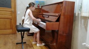 Кудака Анна И.С. БАХ "Маленькая прелюдия" №8 F-dur, С.С. Прокофьев "Ходит месяц над лугами", 9 лет