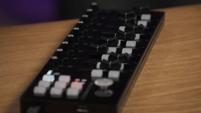 MIDI контроллер iCON iControls смотреть онлайн