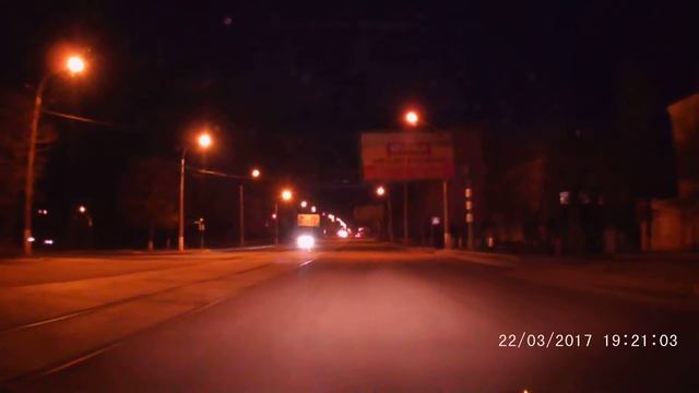 Пример ночного видео с видеорегистратора Camecho FH05 (чипс смотреть онлайн