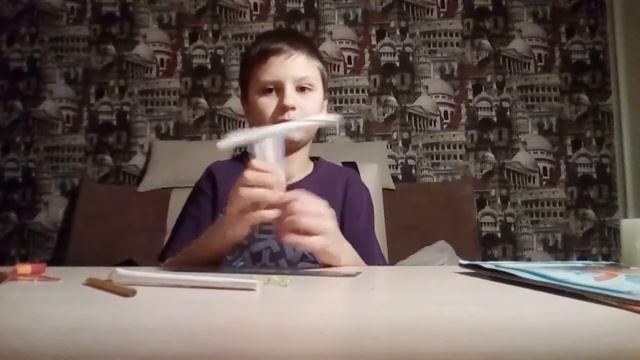 Как сделать пистолет из бумаги,который реаль стреляет!! смотреть онлайн