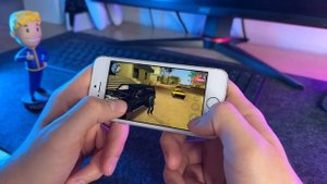 Как идут GTA San Andreas, Vice City и GTA 3 на iPhone 5S