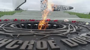 «Семен Пивоваров "У обелиска", читает Ермакова Ксения 5 лет.