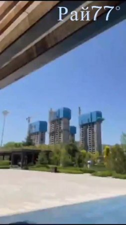 Обрушение башенного крана попало на видео в КНР
