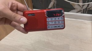Поис радиостанции на Радиоприемнике Maxvi PR 02