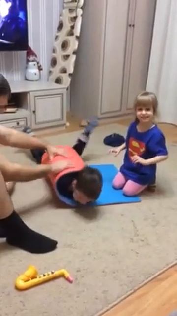 Это называется когда тебя сестренка пытает смотреть онлайн