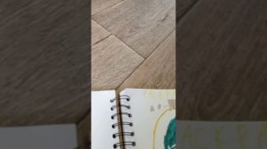 я раскрашиваю рисунок по заданию в книге с заданиями