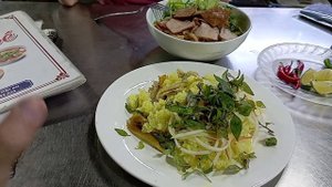 🍜💸 Насколько дешево есть во Вьетнаме? Реальные цены в местном кафе и сколько нужно денег