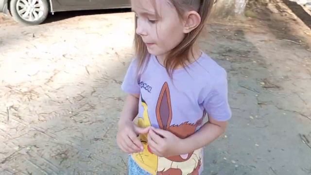 Дети лопочут, лето, прогулка. смотреть онлайн