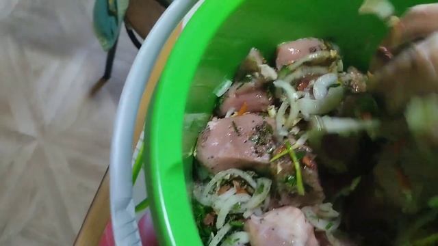 Маринуем мясо для шашлыка на мениральной воде смотреть онлайн