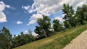 Решив проверить мужа в командировке, жена набрала его
