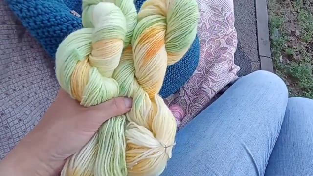 Lite Vlog: окрашенная пряжа / три пары носков смотреть онлайн