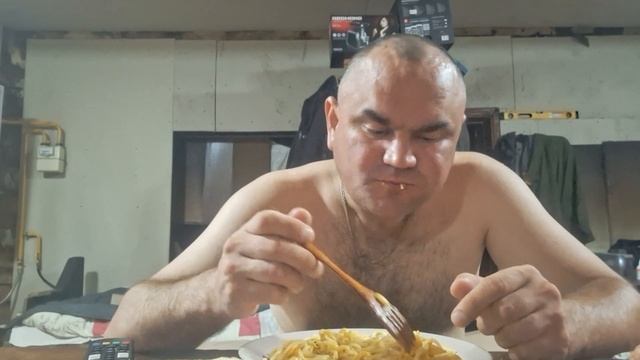 МУКБАНГ/СПАГЕТТИ/СОСИСКИ