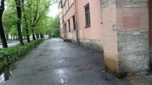 ДОЖДИ ВТОРУЮ НЕДЕЛЮ. ПОКА  В ГОРОДЕ.