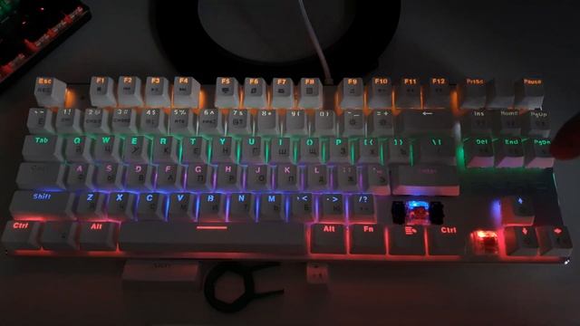 механічна клавіатура Metoo Zero 87  ЧЕРВОНІ звук смотреть онлайн