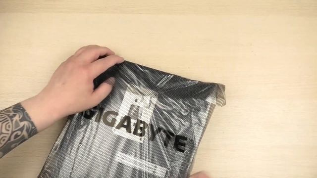 Розпаковка Gigabyte B650E Aorus Elite X AX ICE смотреть онлайн