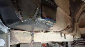 Как поменять площадку под АКБ, Нива.