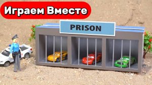 Машинки мультики ! 🚓 Полицейская машина спасает мини-трактор и грузовик из пещеры! Для детей