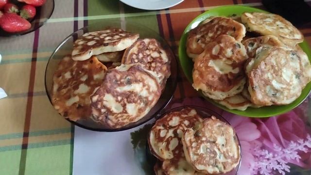 9.06.24. Напекла ленивых пирожков. Посеяла 🥕. смотреть онлайн