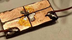 BF998 прислали, проверяю. двухзатворный полевой транзис?