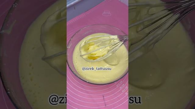 Кекс Курамына3 шт жумуртка 240 гр Сахар 200 гр айран 2 Аш к