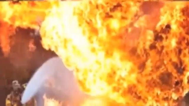 Пожар внутри ТЦ Зимняя Вишня Видео с уцелевшей камеры смотреть онлайн