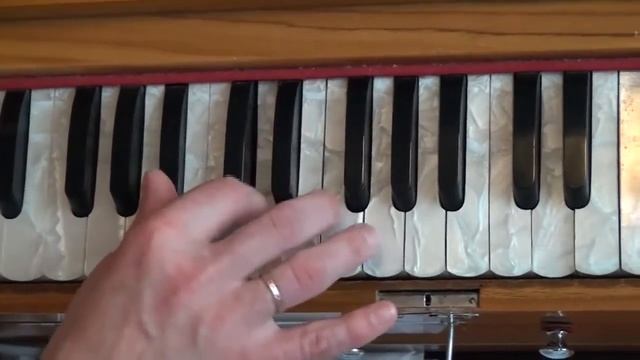 Арджуна Кришна Дас 09 Мелодические линии на клавиату? смотреть онлайн