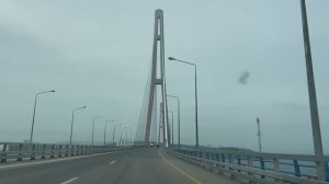 На такси по мосту Русский во Владивостоке