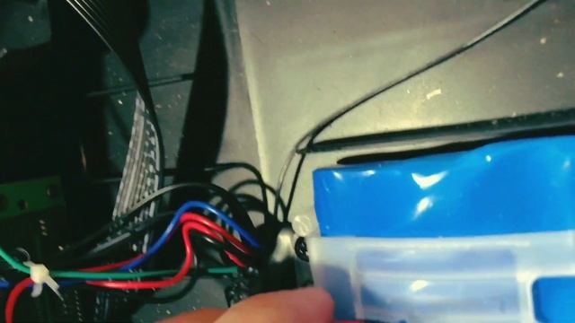 Не включается блютуз колонка Denn DPS700 не заряжается #блю смотреть онлайн