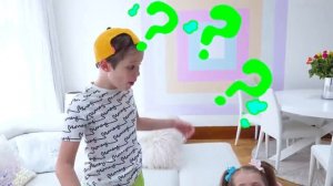 Мистер Макс Макс старается быть хорошим воспитателем для Кати