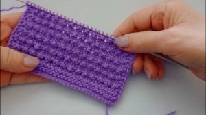 Универсальный, совсем несложный узор спицами.