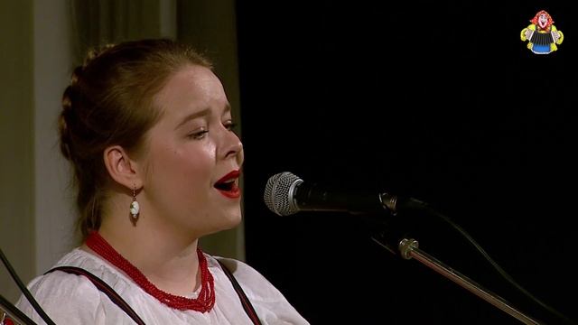 "ТАМ ГДЕ КЛЕН ШУМИТ" (А любовь как сон стороной прошла), исполняют: ансамбль "ПТАШИЦА" (Цветень)