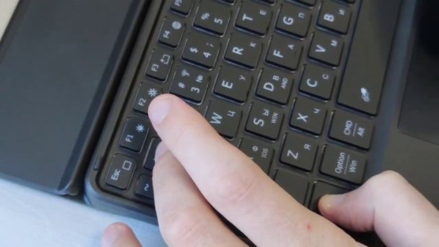Підключення клавіатури Smart Keyboard до пристрою смотреть онлайн