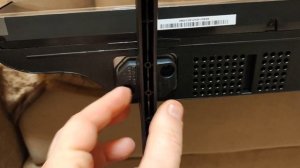 Как прикрутить ножки к телевизору Hisense 55E7NQ PRO ?
