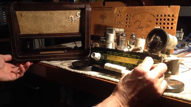 Radio imtuvas ZARIA (Приёмник Заря) 1955 m. смотреть онлайн