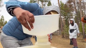 Якутскими оладьями, утиным супом и саламатом мирнинцы отметили День сайылыка