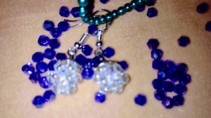 Подвеска из бусин