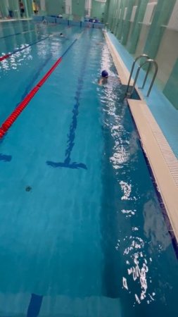 Продолжаем серию обучения спортивным кувыркам 🏊♀️